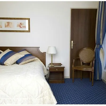 Amiral Hotel 4*