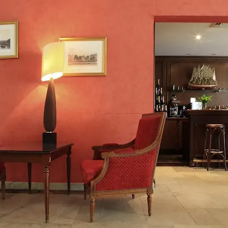 Amiral Hotel 4*