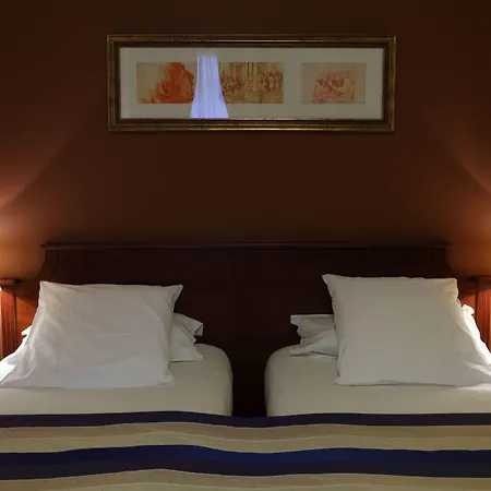Amiral 4* Paris
